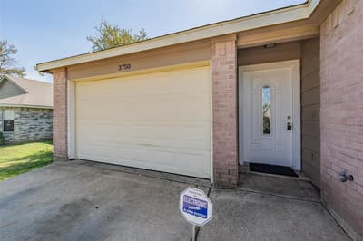 3750 Meadowbrook Drive, Fort Worth TX 76103 - Photo 4