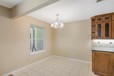 6410 Willow Springs Drive, Arlington TX 76001 - Photo 5