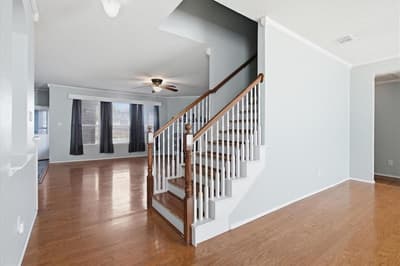 204 Newport Drive, Van Alstyne TX 75495 - Photo 4