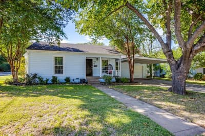 402 Elliott Street, Arlington TX 76013 - Photo 3