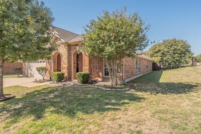 10525 Melrose Lane, Fort Worth TX 76244 - Photo 2