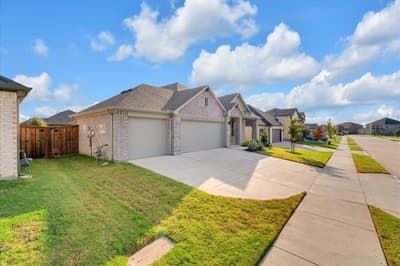 1216 Nuevo Rancho Lane, Fort Worth TX 76052 - Photo 2