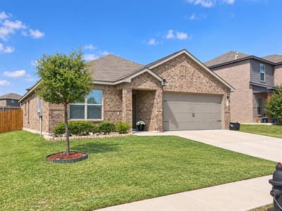 220 Drifter Drive, Newark TX 76071