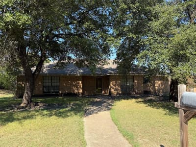 1129 Evergreen Circle, DeSoto TX 75115 - Photo 2
