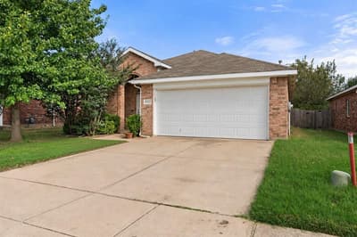 8123 Tierra Del Sol Road, Arlington TX 76002