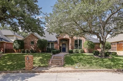 807 Muirfield Drive, Mansfield TX 76063