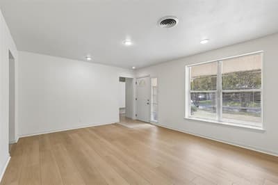 1723 Carlisle Street, Irving TX 75062 - Photo 4