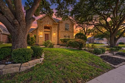 512 Renfro Court, Irving TX 75063 - Photo 2