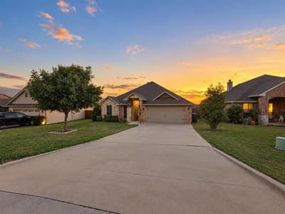 2811 S Lillis Lane, Denison TX 75020 - Photo 4
