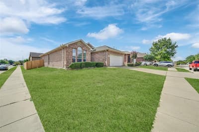 2716 Silver Hill Drive, Fort Worth TX 76131 - Photo 3