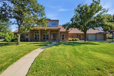 800 Cottonwood Court, Stephenville TX 76401