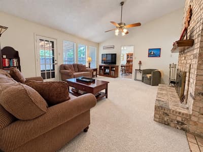 929 Reno Street, Lewisville TX 75077 - Photo 2
