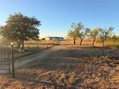 606 CR 438, De Leon TX 76444
