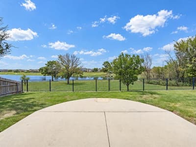 909 Longhorn Drive, Aubrey TX 76227 - Photo 2