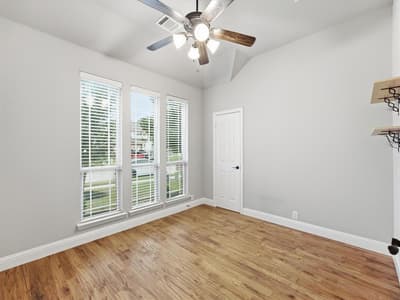 909 Longhorn Drive, Aubrey TX 76227 - Photo 5