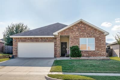 540 S Heights Drive, Crowley TX 76036