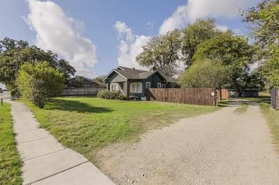 2424 Handley Drive, Fort Worth TX 76112 - Photo 3