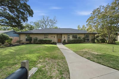 2612 Briarcove Drive, Plano TX 75074 - Photo 2