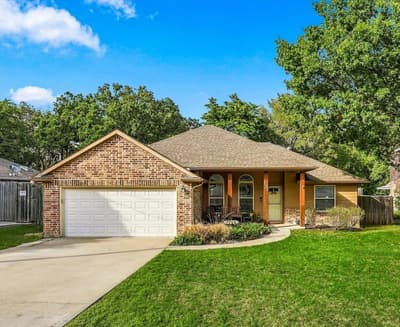 230 Oakwood Circle, Shady Shores TX 76208