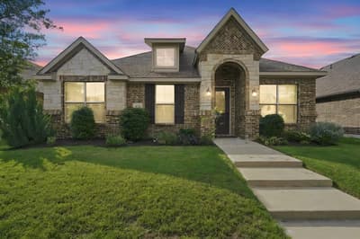548 Washington Avenue, Waxahachie TX 75165 - Photo 2