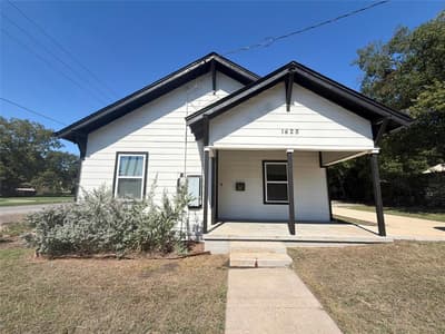 1425 E Cherry Street, Sherman TX 75090
