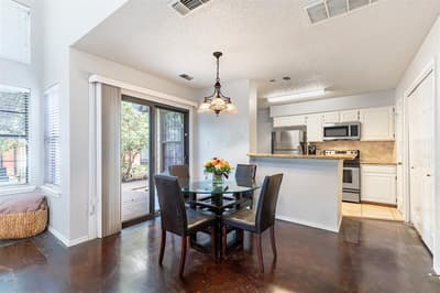 422 Santa Fe Trail # 11, Irving TX 75063 - Photo 4