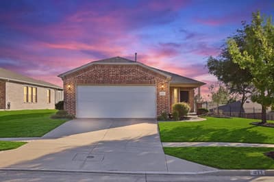 311 Mariposa Lane, Frisco TX 75036 - Photo 2