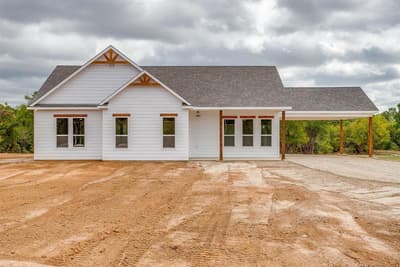 1024 RAYS Way, Weatherford TX 76085 - Photo 2