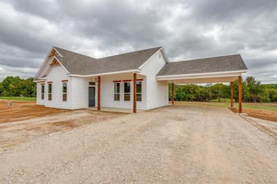 1024 RAYS Way, Weatherford TX 76085 - Photo 4