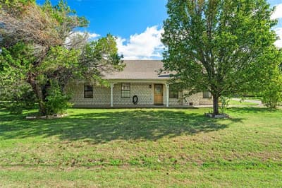 3911 Scenic Hill Lane, Granbury TX 76048 - Photo 2