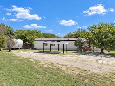4113 Goliad Drive, Granbury TX 76048 - Photo 2