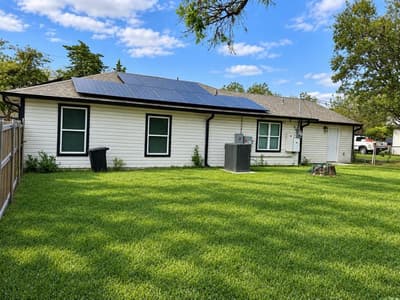 709 SW Dallas Street, Grand Prairie TX 75051 - Photo 3