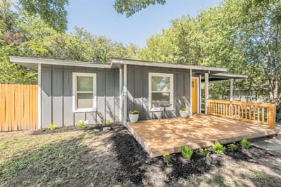 1228 S Brazos Street, Weatherford TX 76086