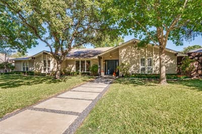 3843 Regent Drive, Dallas TX 75229 - Photo 2
