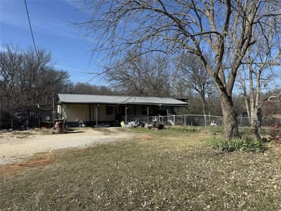 1161 Davis CT Court, Rio Vista TX 76093 - Photo 2