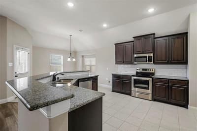 172 Landsdale Circle, Forney TX 75126 - Photo 2