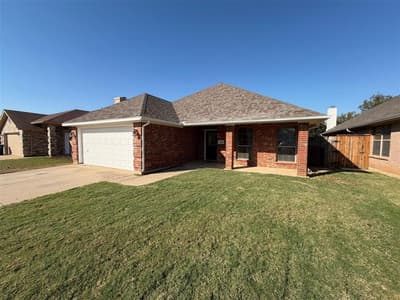 2961 Salado Trail, Fort Worth TX 76118