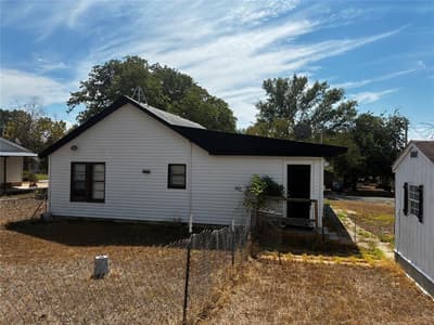 109 E Leon Street, Gatesville TX 76528 - Photo 4