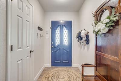 6015 Kenilworth Drive, Arlington TX 76001 - Photo 4