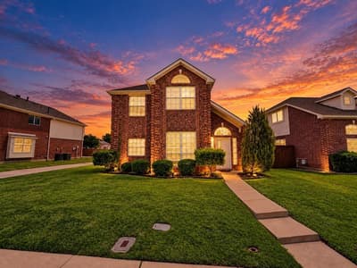 1402 Stone Canyon Way, Lewisville TX 75067