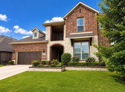 2818 Twin Ridge Drive, Arlington TX 76001 - Photo 2