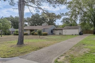 1405 Oaklawn Drive, Corsicana TX 75110