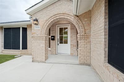 3706 Windsor Street, Irving TX 75062 - Photo 2