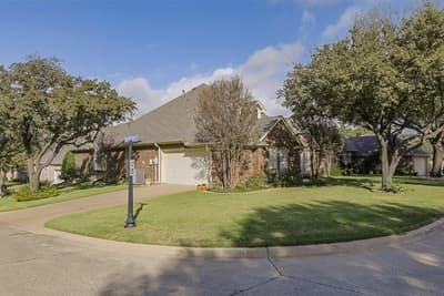 5024 Southpoint Drive, Arlington TX 76017 - Photo 3