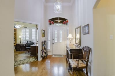 5024 Southpoint Drive, Arlington TX 76017 - Photo 4