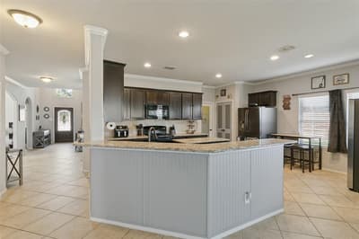 361 Coral Vine Lane, Burleson TX 76028 - Photo 4