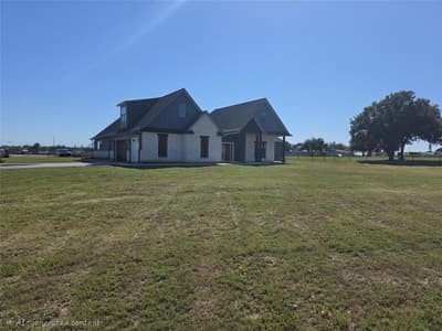 2124 Sundance Rd Road, Whitesboro TX 76273 - Photo 3