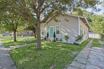 220 W Wardville Street, Cleburne TX 76033 - Photo 3