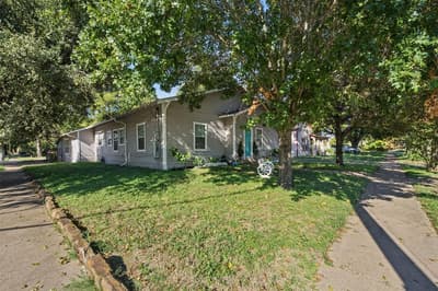 220 W Wardville Street, Cleburne TX 76033 - Photo 4