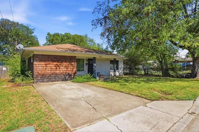 109 Grayson Street, Whitesboro TX 76273 - Photo 2